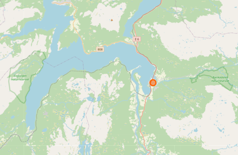 OPPDATERT: Gutt påkjørt av bil på Bjerka – sendt til sykehus